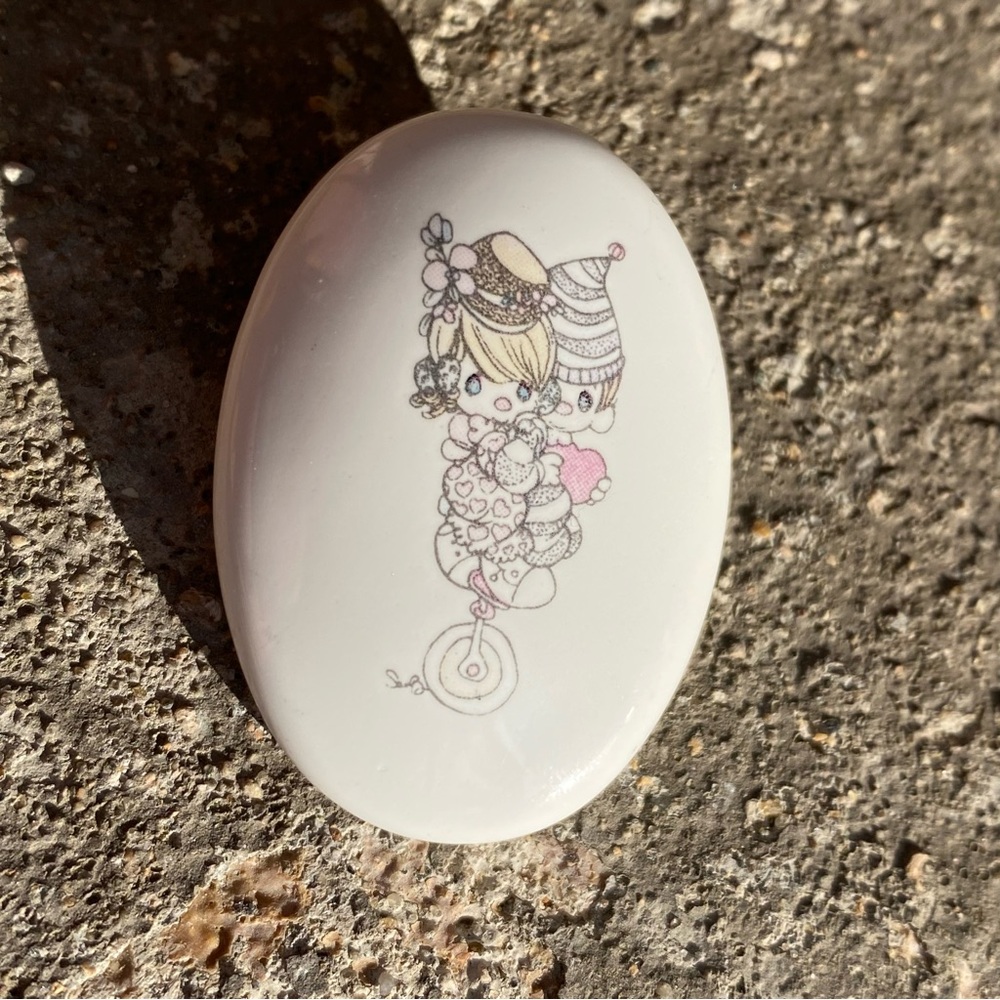 Precious Moments Samuel J Butcher Enesco White Oval Brooch with Cartoon Design